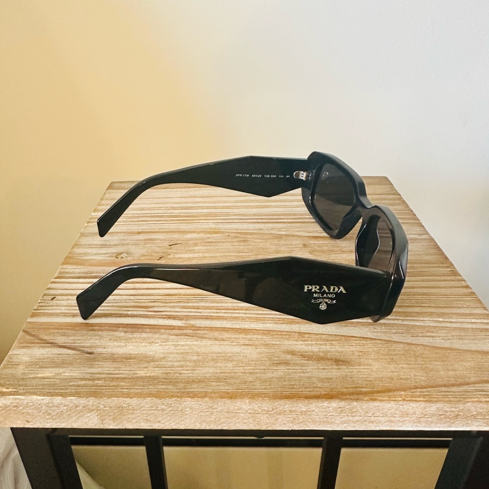 Black Rectangular Sunglasses - image 5